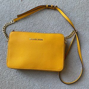 Michael Kors Jet Set Large Crossbody Bag